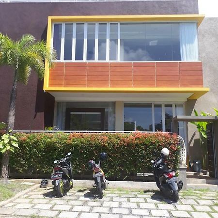 Brielle guest house Jimbaran Buitenkant foto